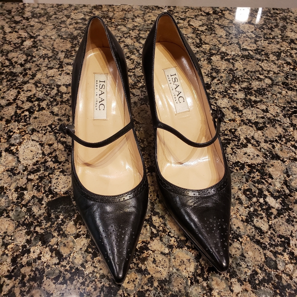 Issac Made In Italy Mary Jane Pumps